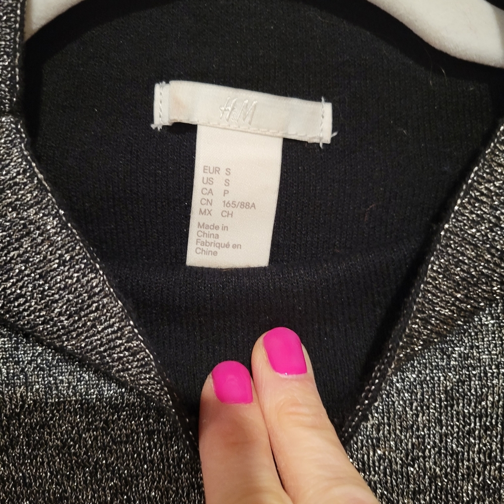 H&M sweater - Picture 2 of 5